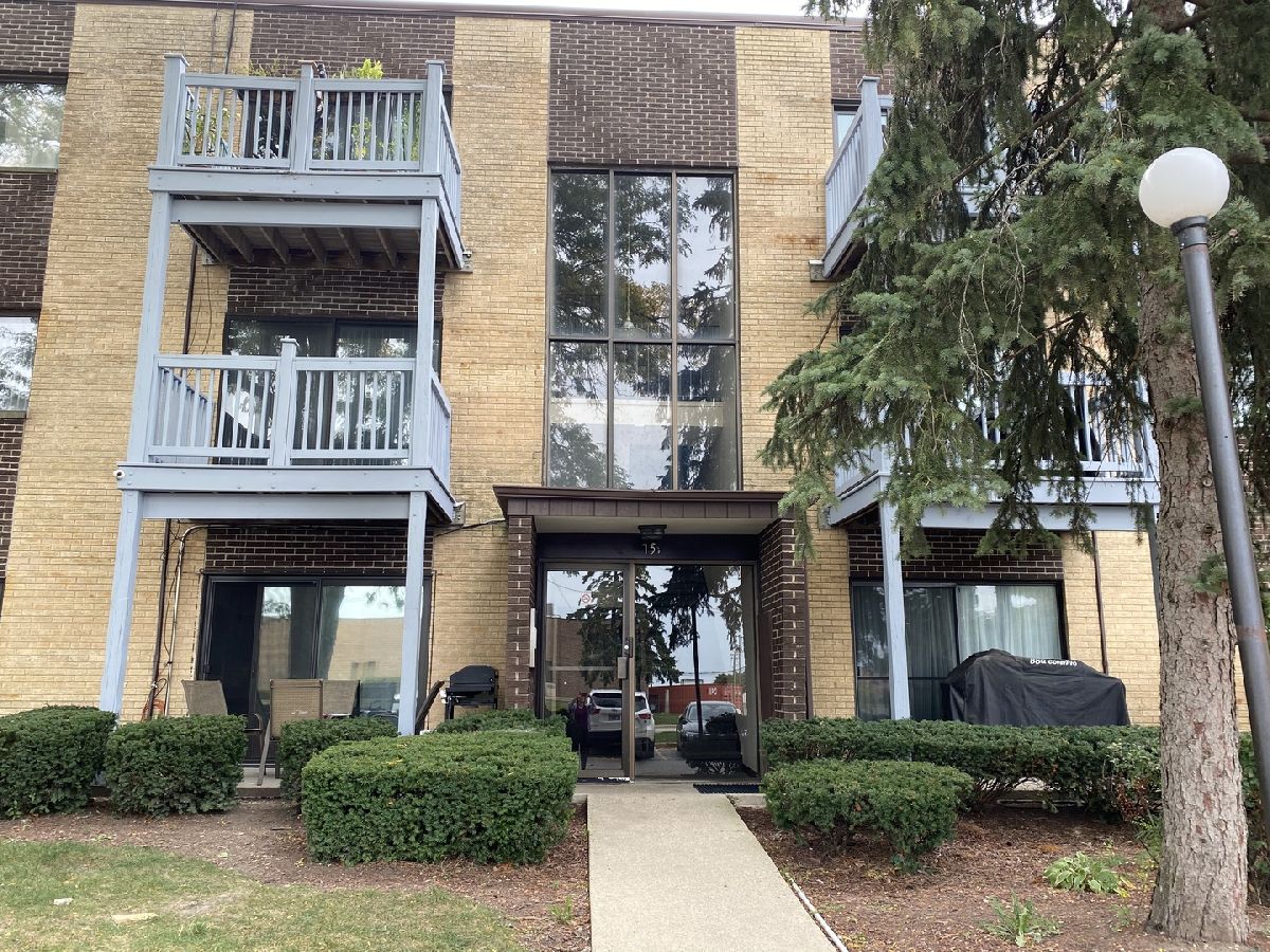 Condominiums Sold Pinecrest Prospect Heights Illinois, 15 Piper