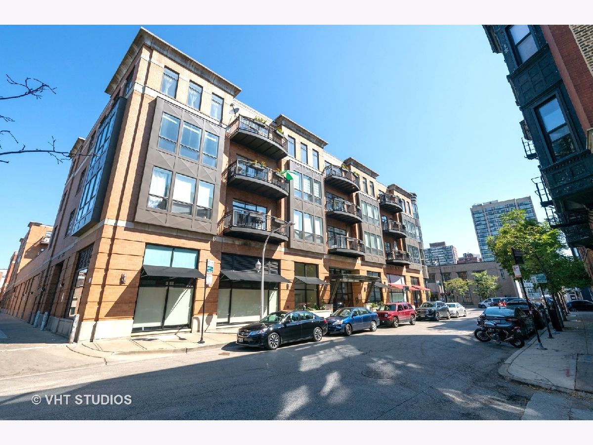 Condominiums Rented Lincoln Park Commons Chicago Illinois, 600 Drummond