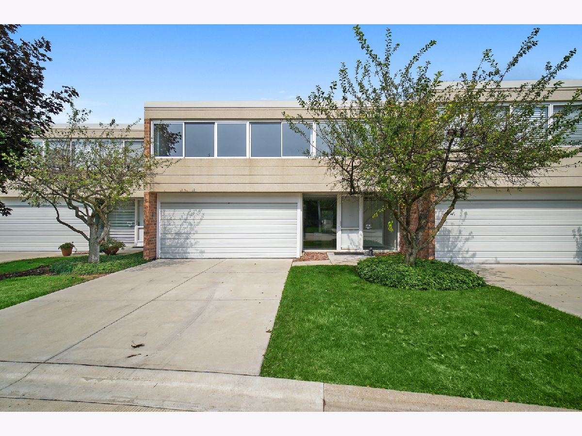 Townhomes & Condos Sold Courts Of Northbrook Northbrook Illinois, 1730 Seton