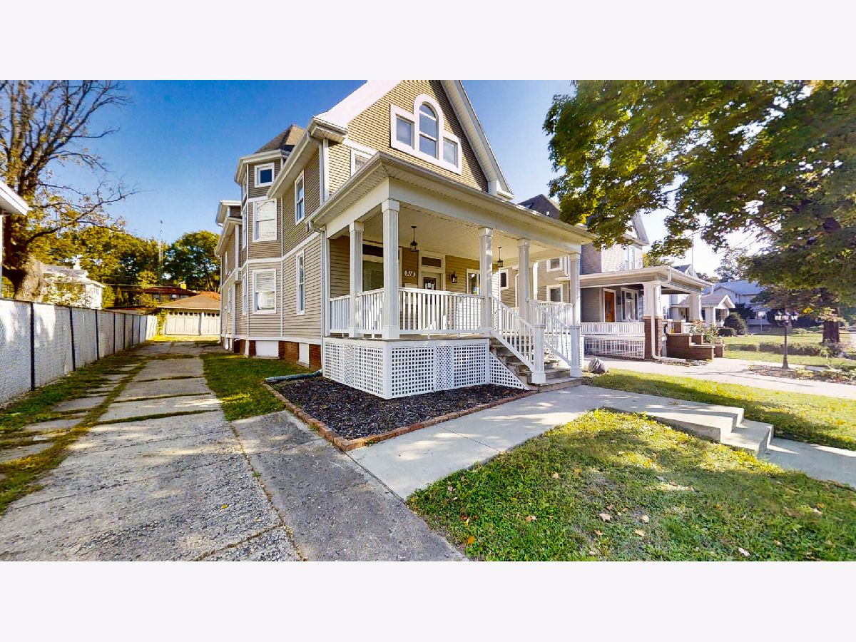 Homes Rented Bloomington Heights Bloomington Illinois, 318 Locust