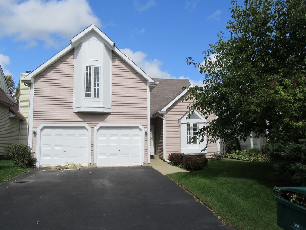 Homes Rented Hunt Club East Libertyville Illinois, 16944 Serranda