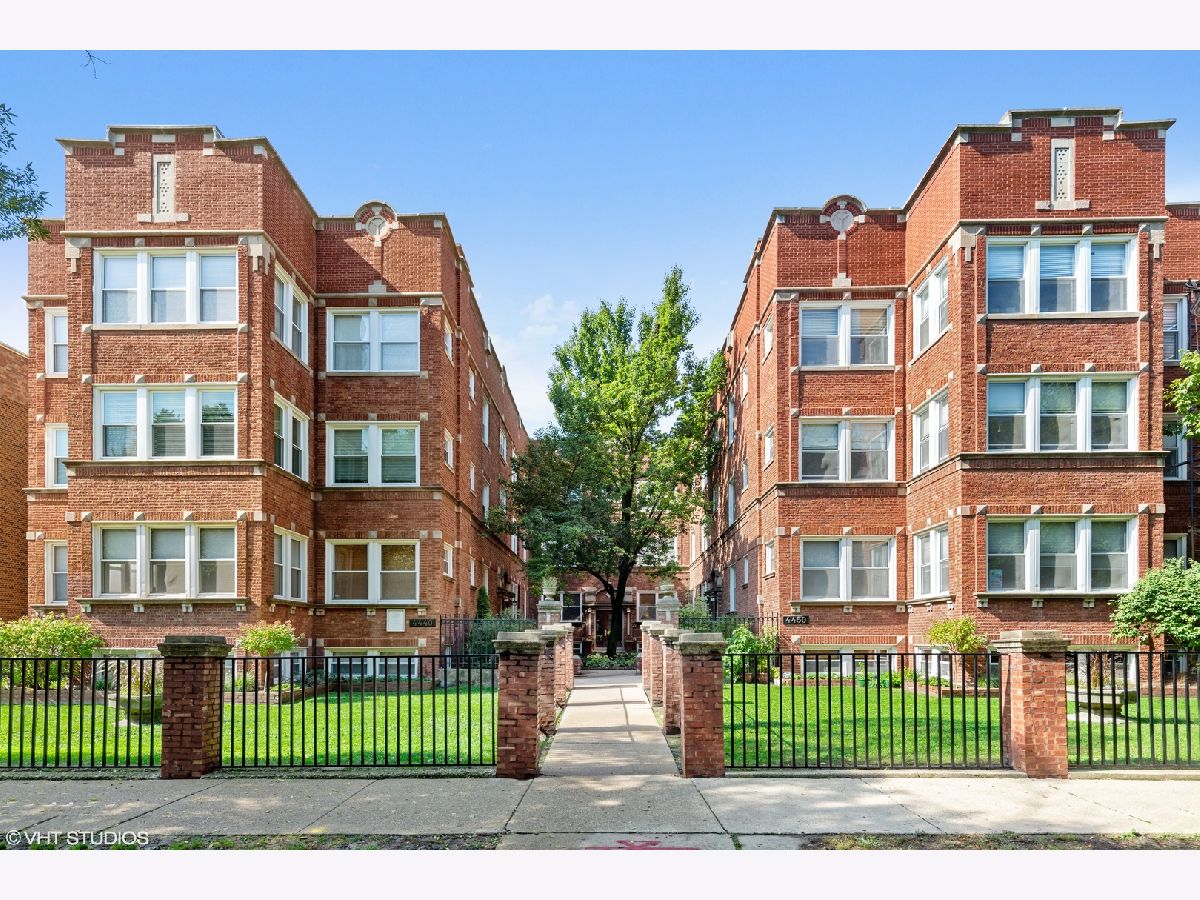 Condos & Townhomes Sold Olympia Columns Chicago Illinois, 4446 Beacon
