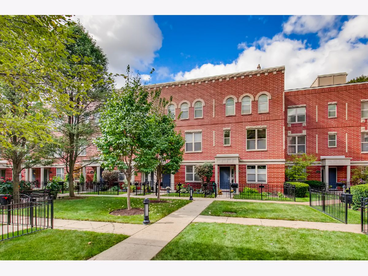 Townhomes Sold Greenview On The Park Chicago Illinois, 4646 Greenview