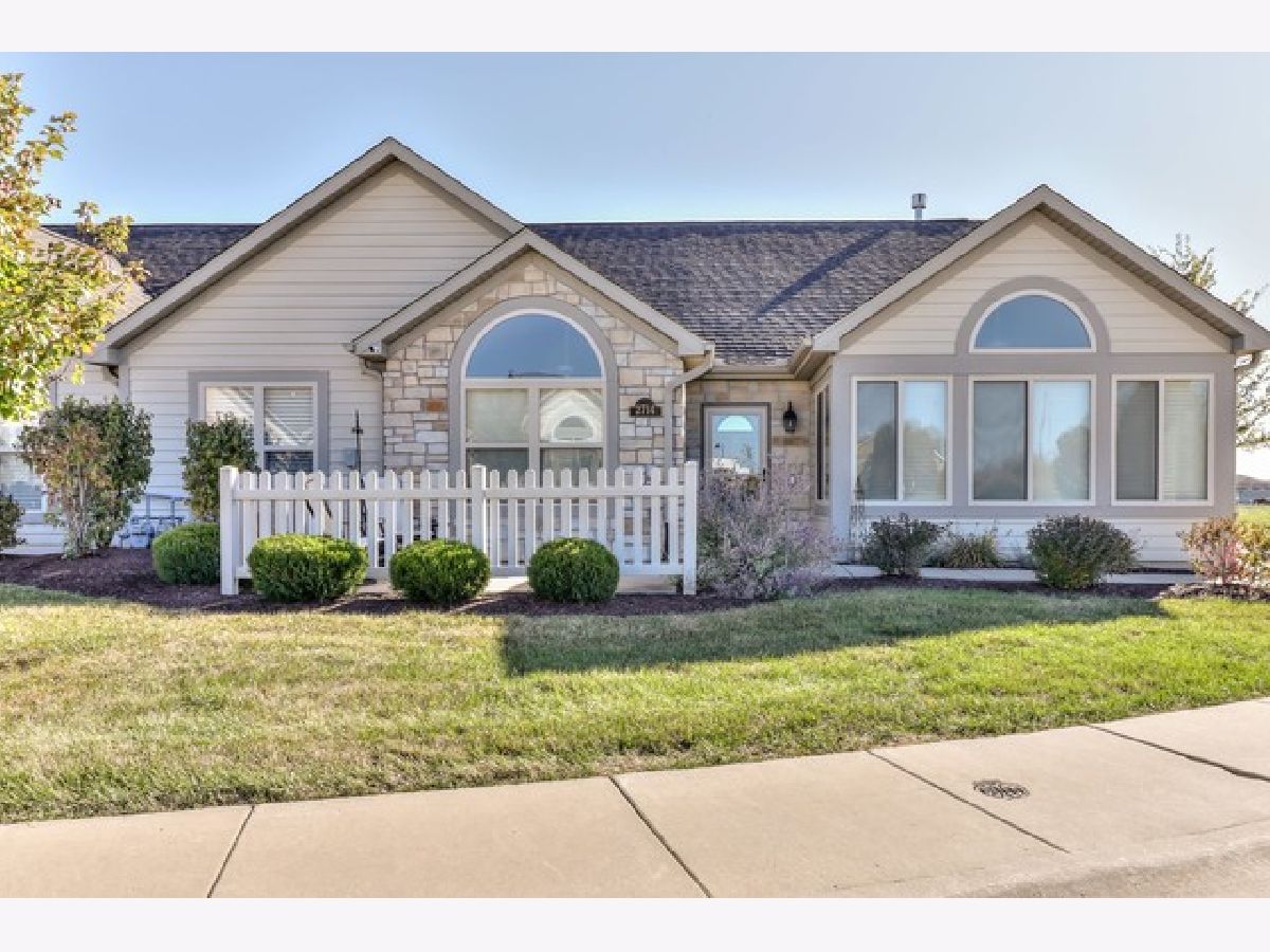 Condominiums & Homes Sold Ashland Farm Champaign Illinois, 2714 Madelynn