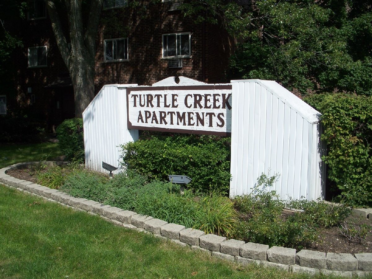 Subdivision Rented Turtle Creek Palatine Illinois, 1302 Turtle Creek