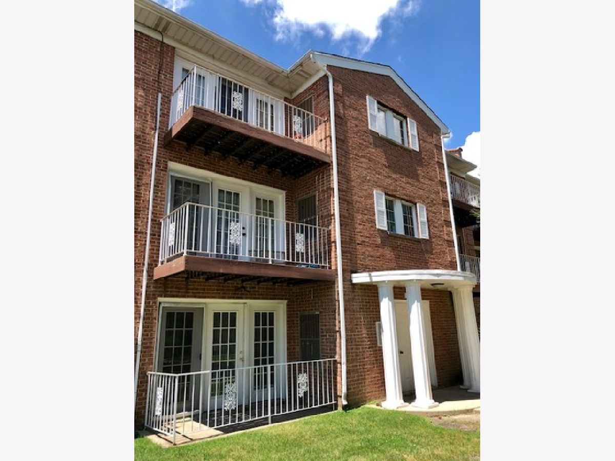 Condominiums Rented Quincy Bridge Glenview Illinois, 692 Quincy Bridge