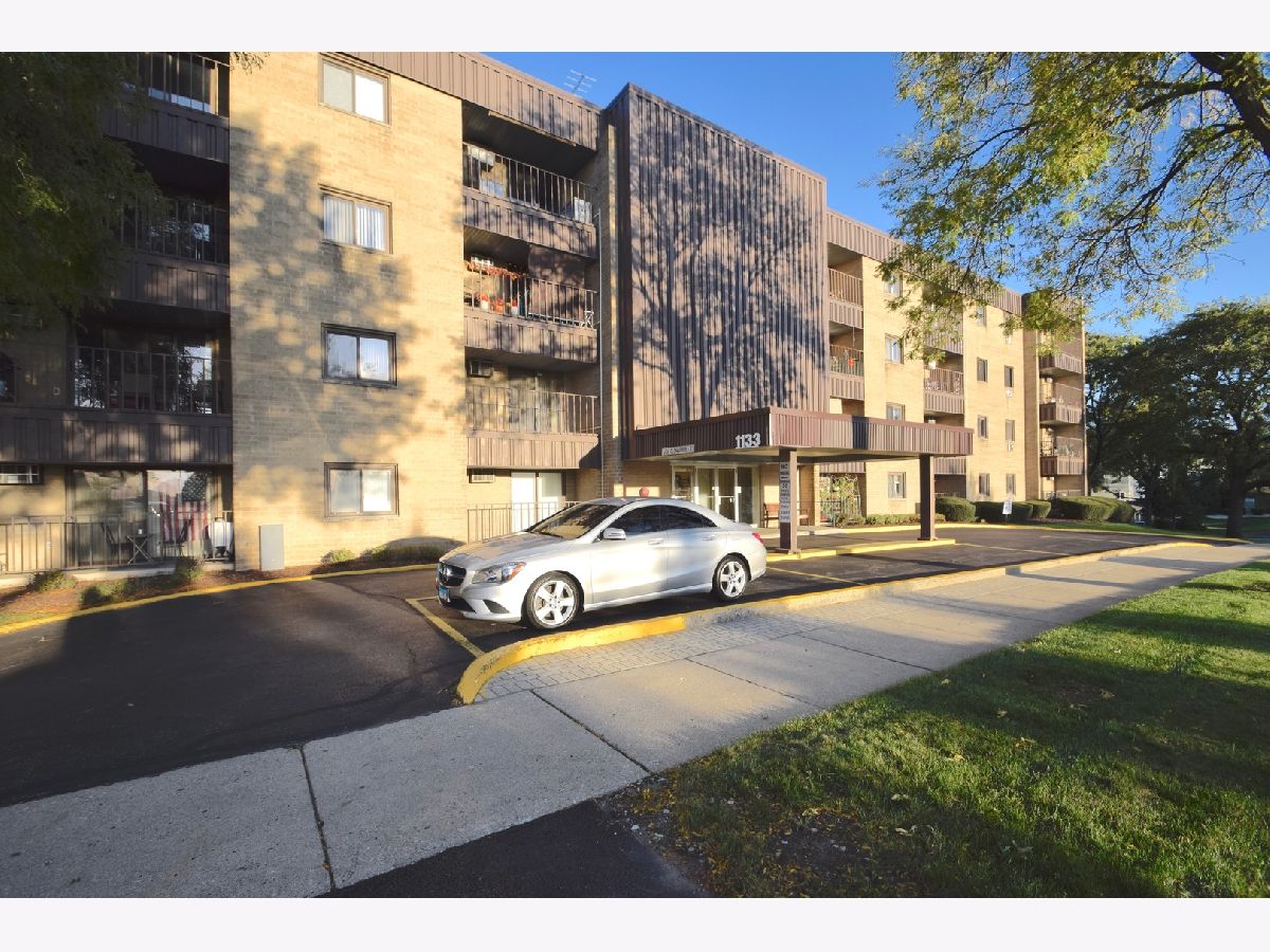 Condominiums Sold Finley Place Lombard Illinois, 1133 Finley