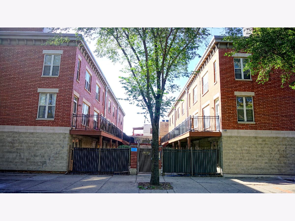 Townhomes Sold Lexington Commons Chicago Illinois, 2409 Flournoy