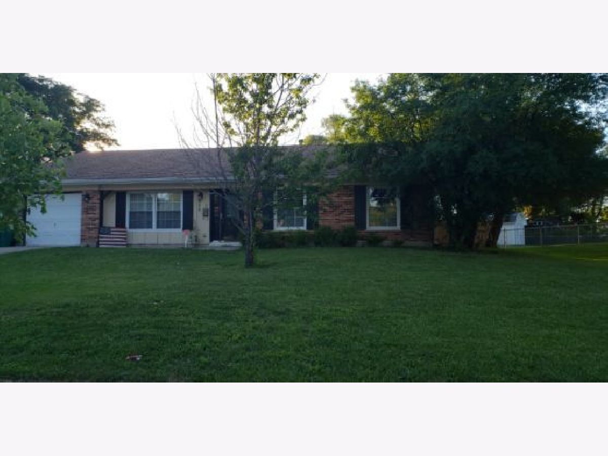 Homes Rented Old Mill Grove Lake Zurich Illinois, 910 Brush Hill