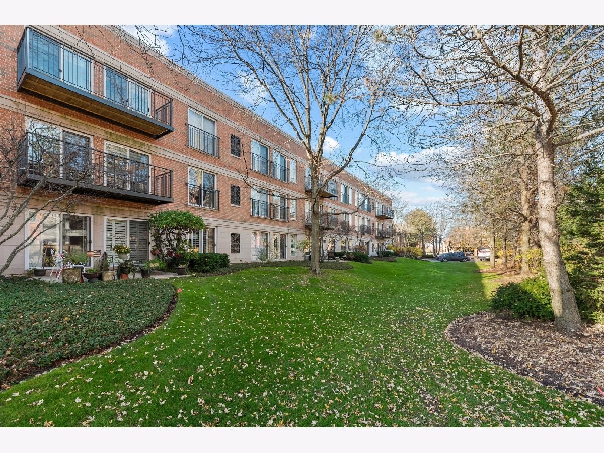 Condominiums Sold Laurel Place Lake Forest Illinois, 119 Laurel