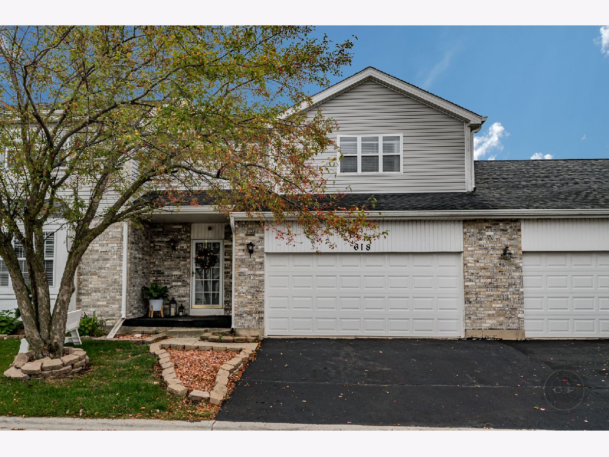 Townhomes Sold Meadowalk Romeoville Illinois, 618 Glenhurst