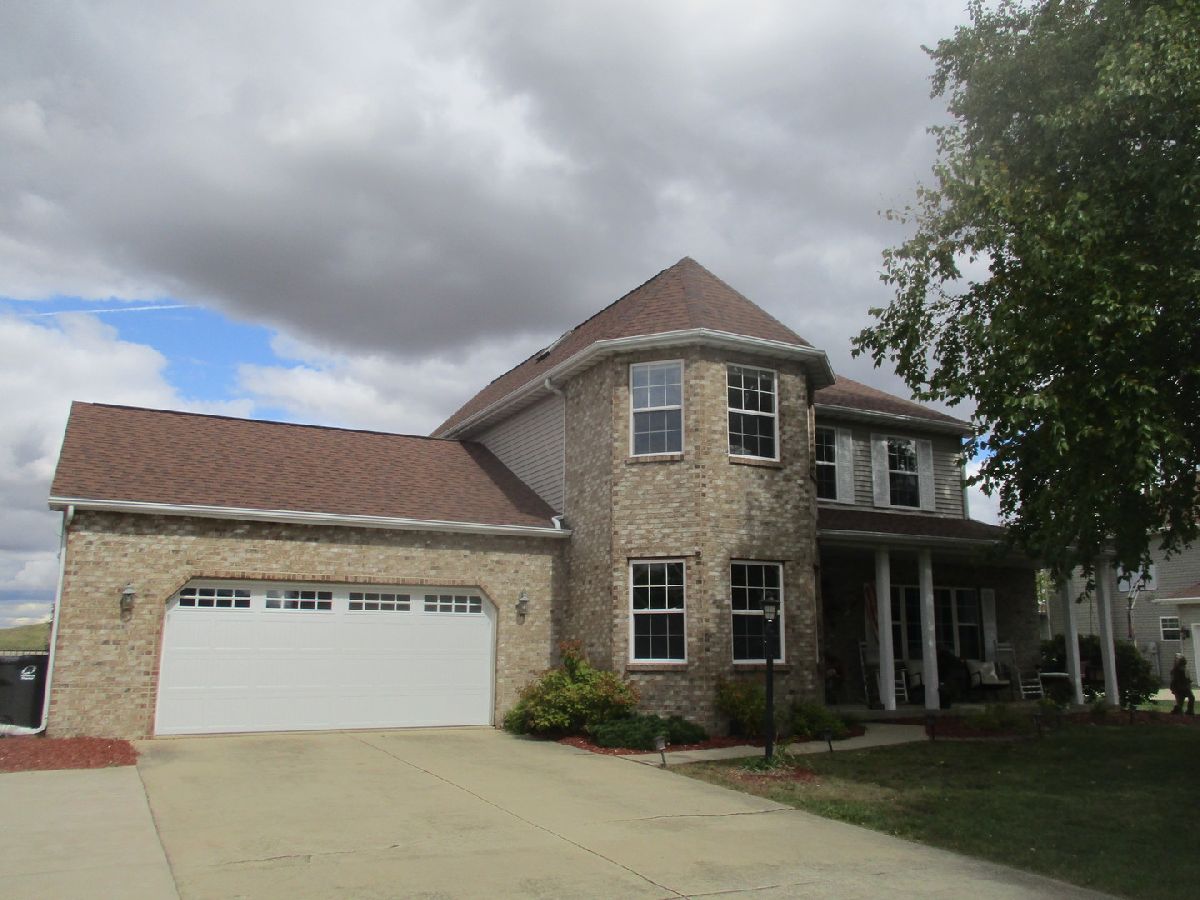 Homes & Condos & Townhomes Sold Ironhorse Tuscola Illinois, 904 Lakeshore