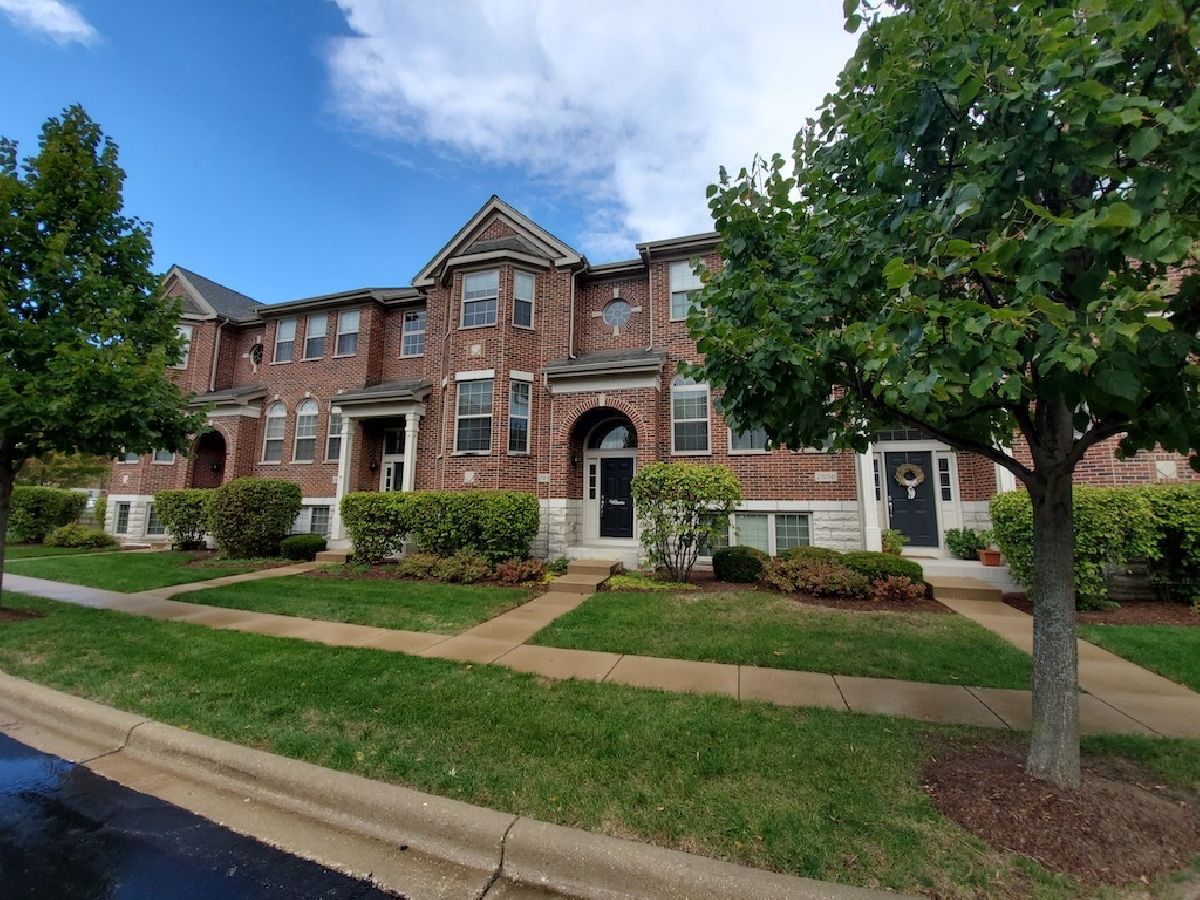 Townhomes Rented Shelburne Farms Winfield Illinois, 27W745 Hodges