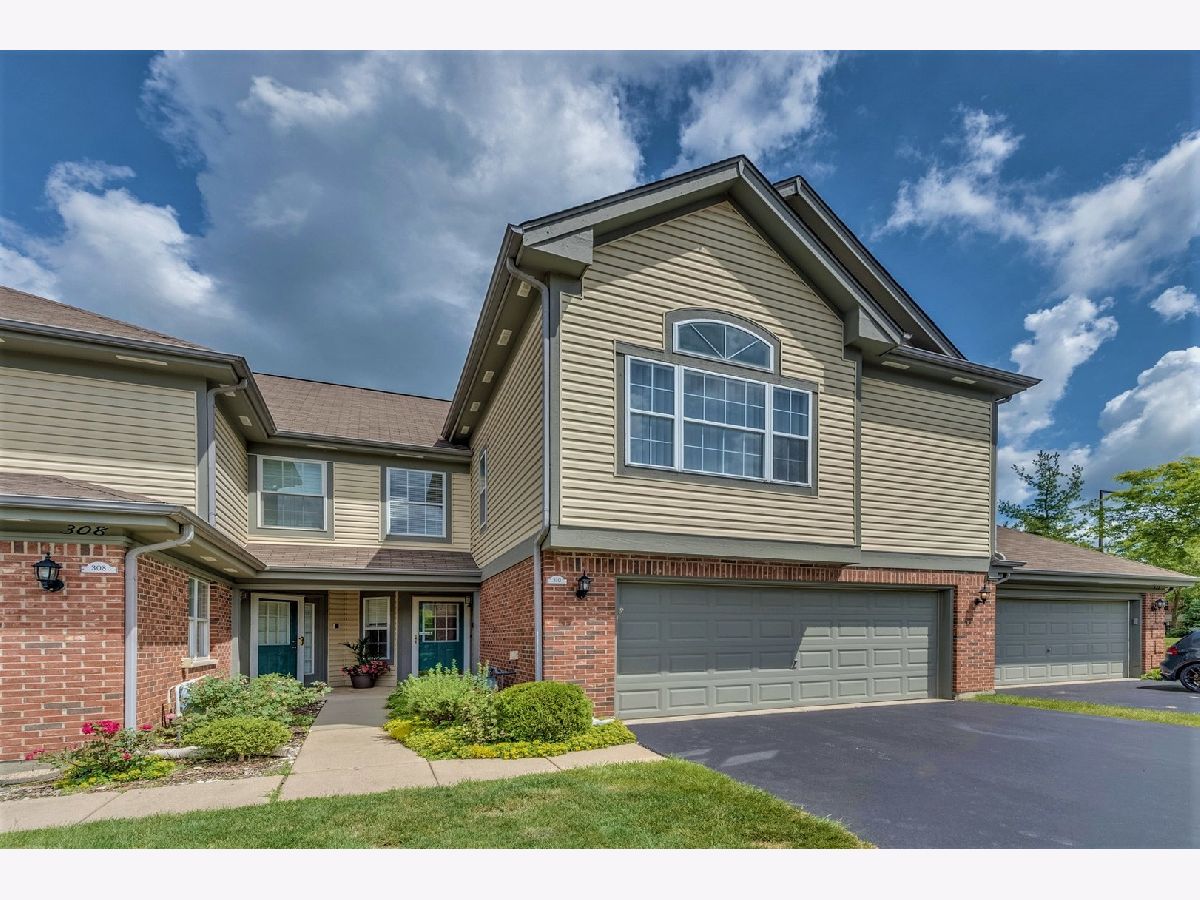 Townhomes & Condos Sold Checker Place Buffalo Grove Illinois, 310 Manor