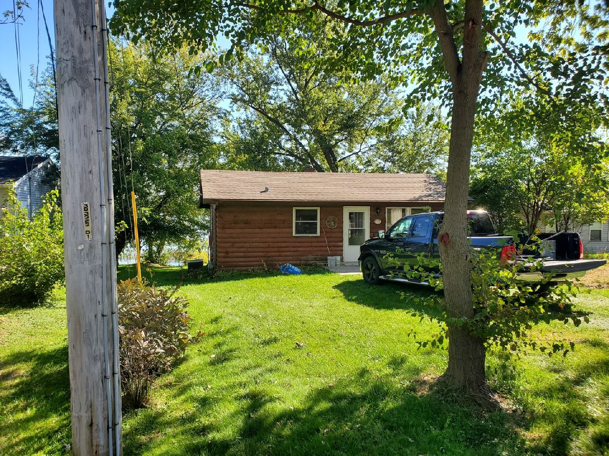Homes Rented Lily Lake Mchenry Illinois, 106 Vernon