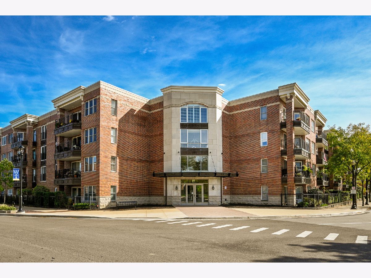 Condominiums & Homes Sold Wheaton Place Wheaton Illinois, 111 Wheaton
