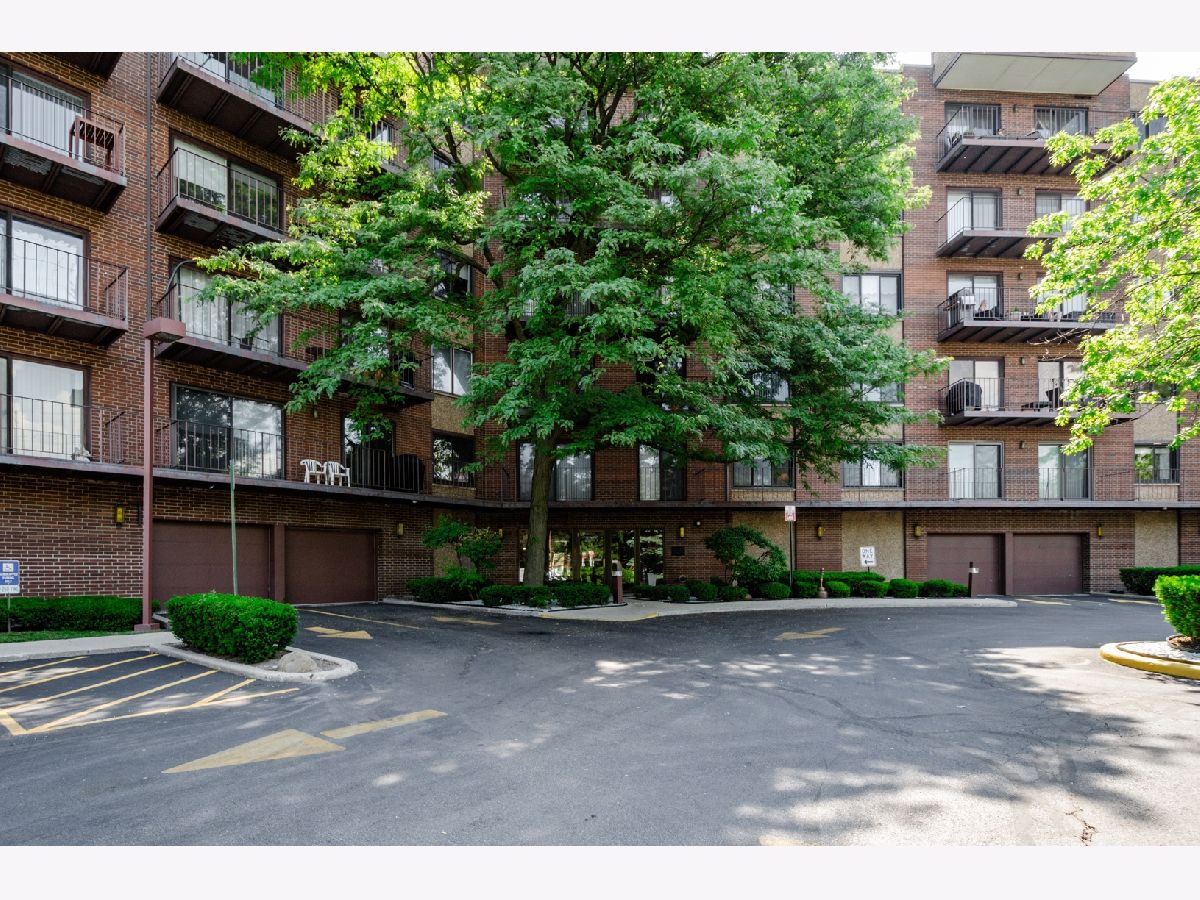 Condominiums Sold Lincoln Tower Skokie Illinois, 7601 Lincoln