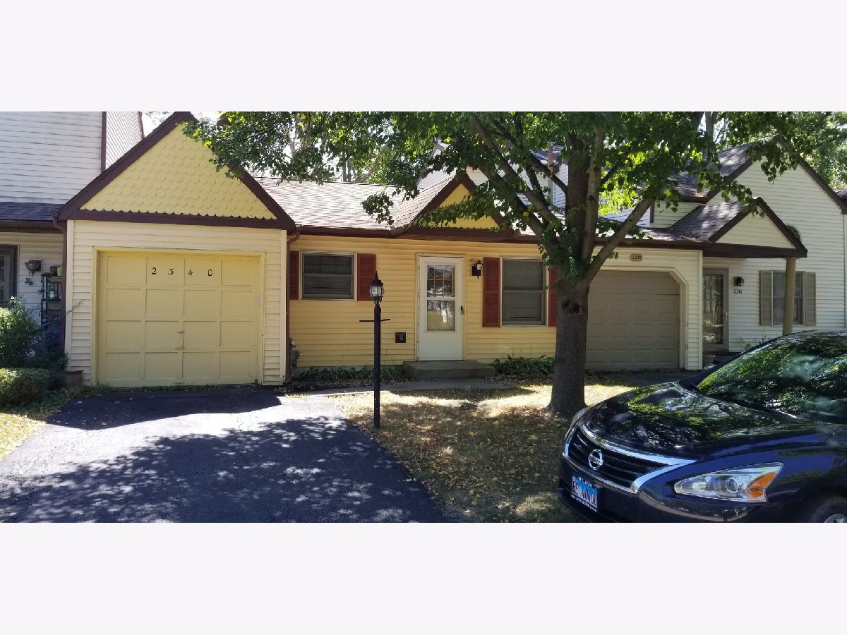 Townhomes Sold Cobblestone Woodstock Illinois, 2340 Linden