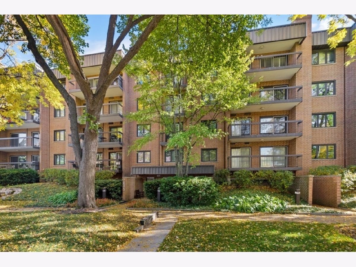 Condos & Townhomes Sold Laurel Square Highland Park Illinois, 1695 2nd