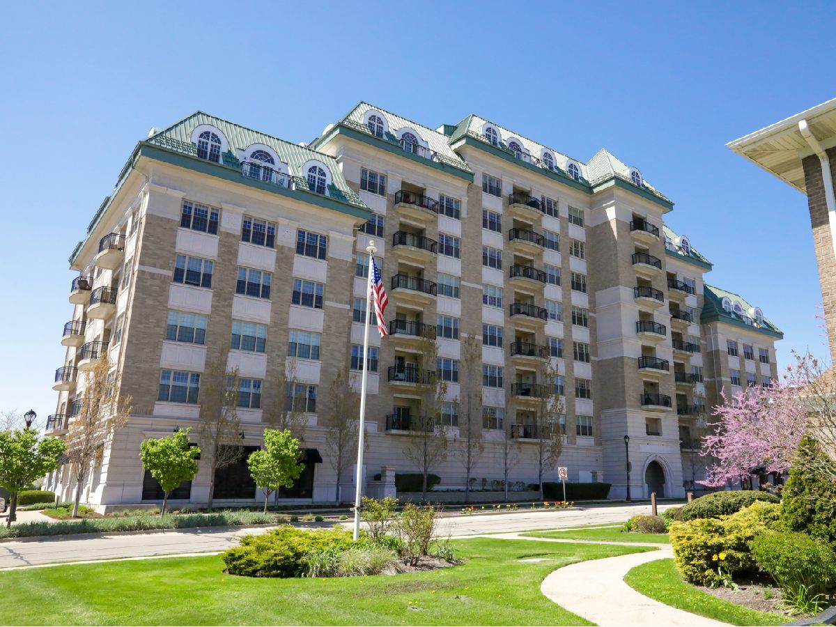 Condominiums Rented The Providence Palatine Illinois, 50 Plum Grove