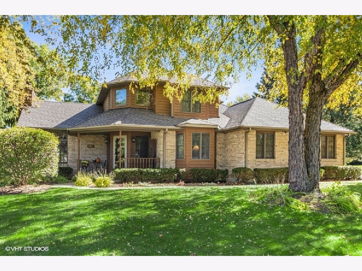 Homes Sold Winslow Acres Woodstock Illinois, 1211 Gerry