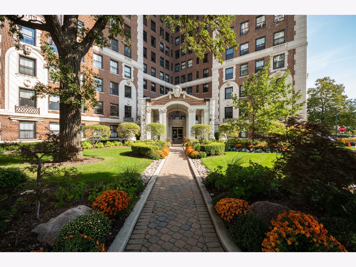 Condominiums Sold Jackson Tower Chicago Illinois, 5555 Everett