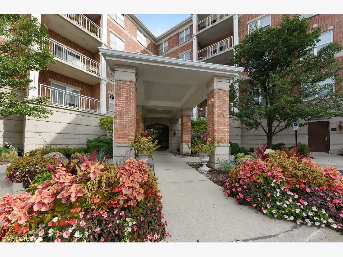 Condominiums Sold Northbrook Pointe Northbrook Illinois, 153 Pointe