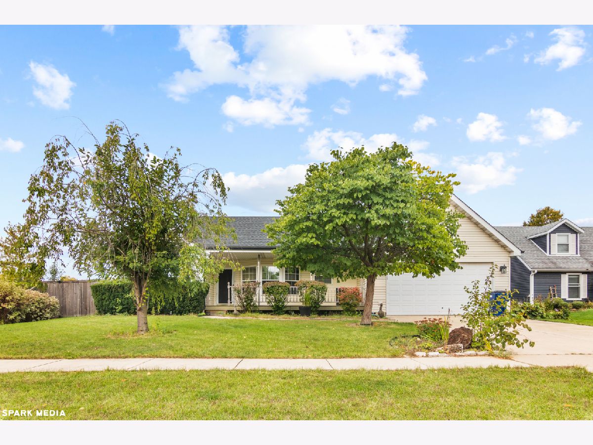 Homes & Townhomes Sold Rivers Edge Minooka Illinois, 111 Sibley