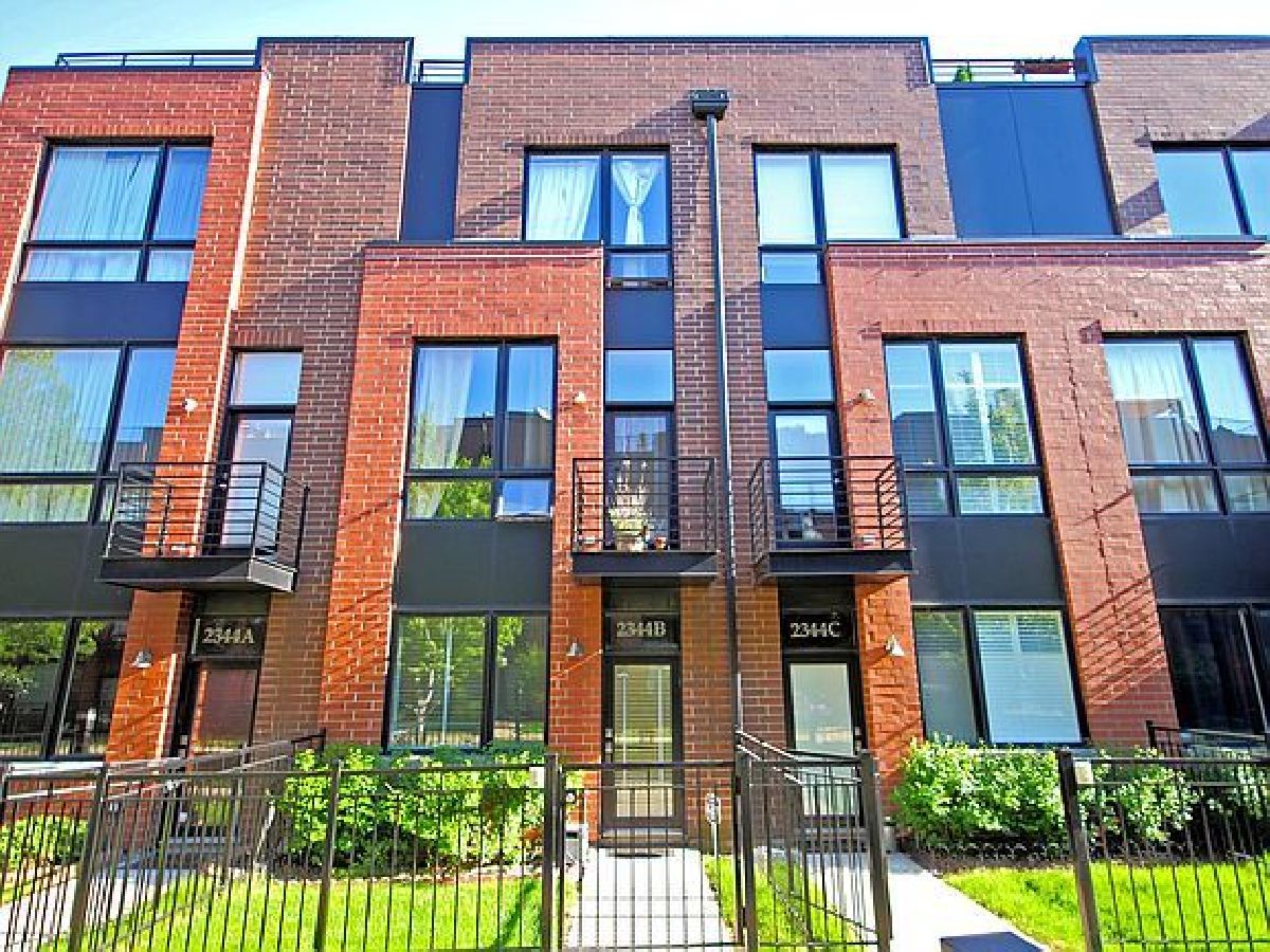 Townhomes & Condos Sold Riverwalk Townhomes Chicago Illinois, 2344 Wolfram