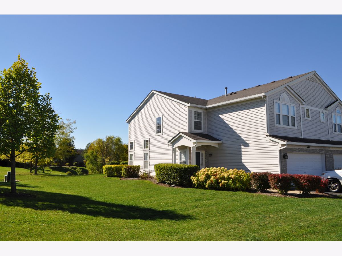Townhomes & Condos Rented Princeton Crossing Lake In The Hills Illinois, 4440 Princeton