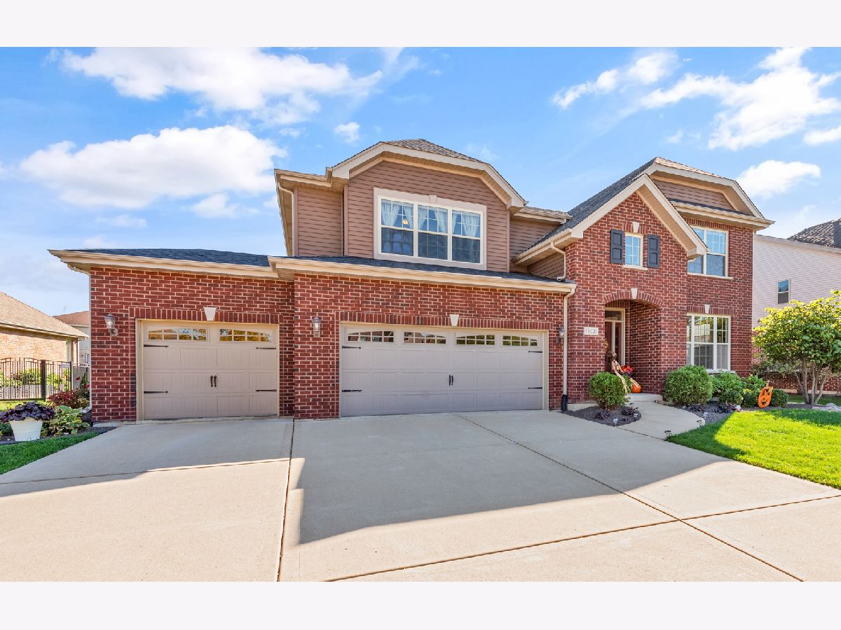 Homes Sold Creekside Estates South Lockport Illinois, 15251 Douglas