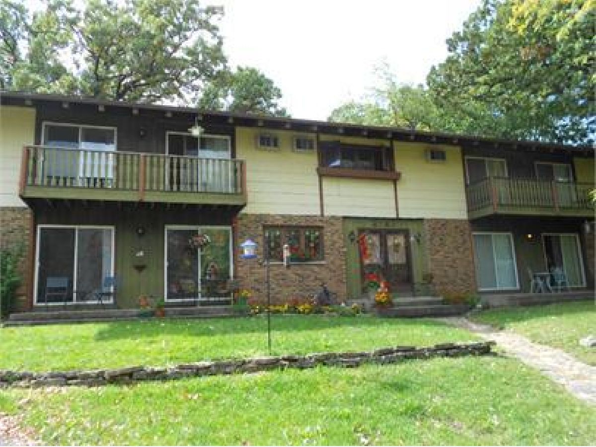 Homes & Condos & Townhomes Rented Country Knolls North Elgin Illinois, 2183 Vernon