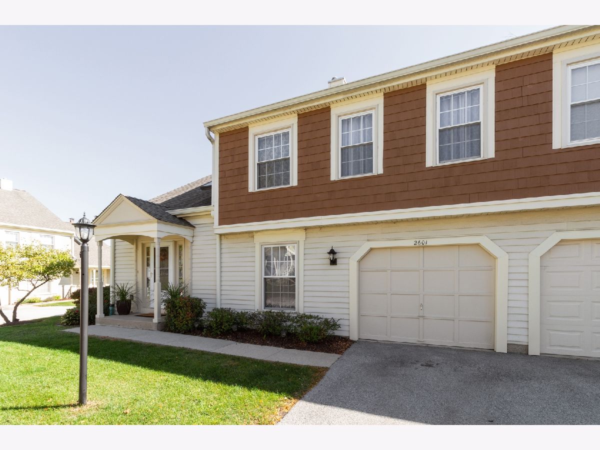 Townhomes & Condos Rented College Hill Schaumburg Illinois, 2601 College Hill