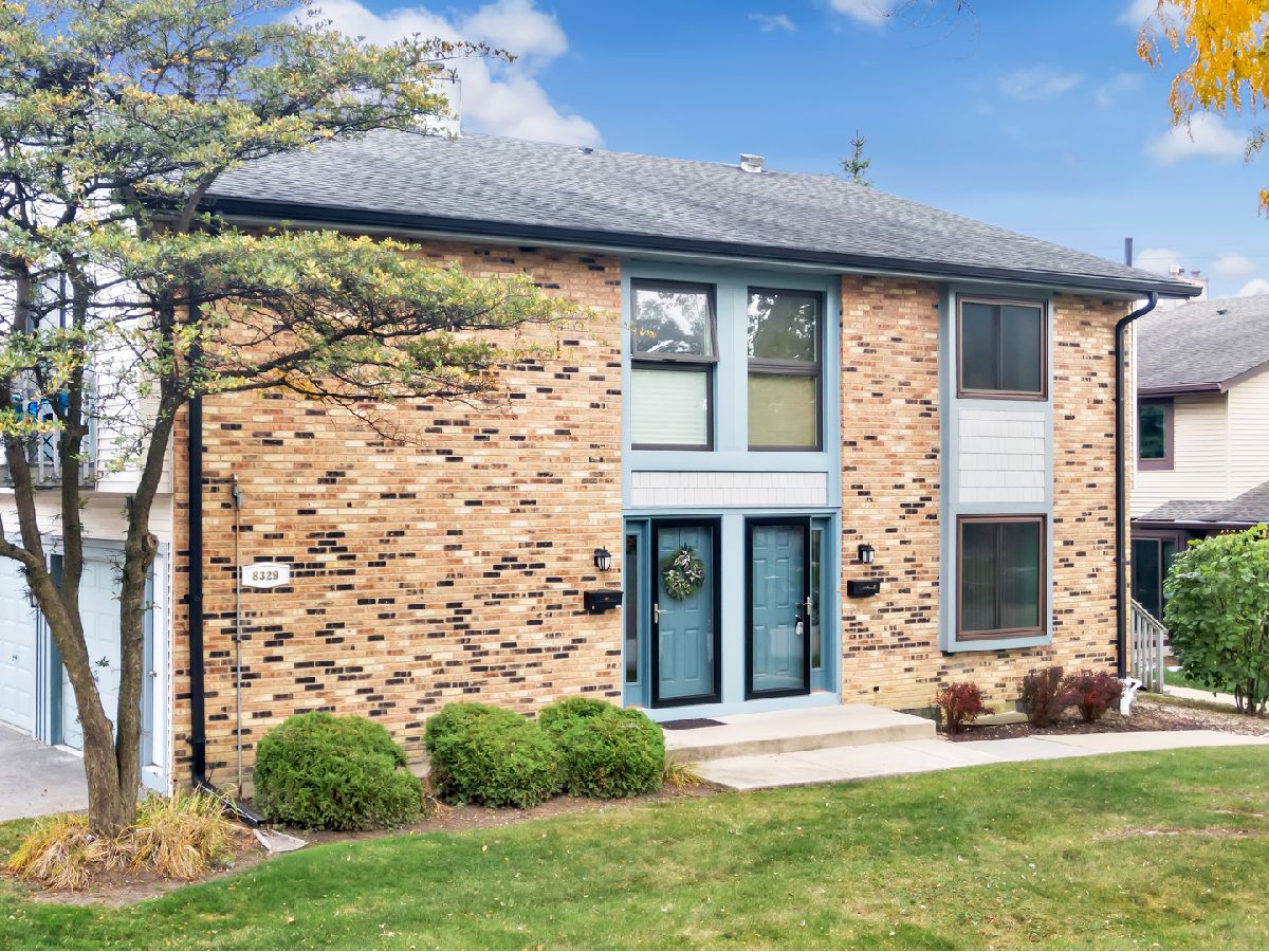 Condos & Townhomes Sold Portsmouth Darien Illinois, 8329 Portsmouth