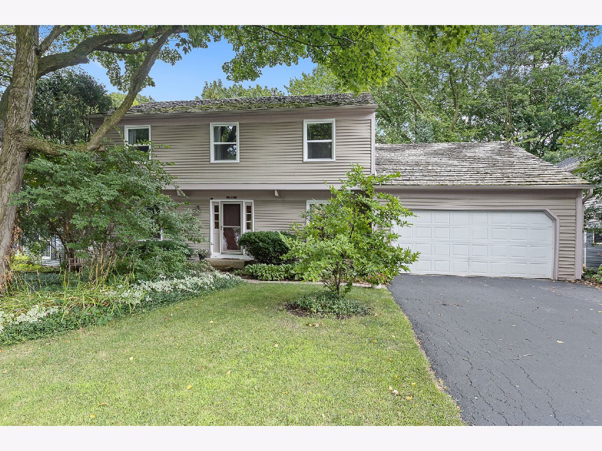 Homes & Condos & Townhomes Sold Breton Manor Batavia Illinois, 1046 Viking