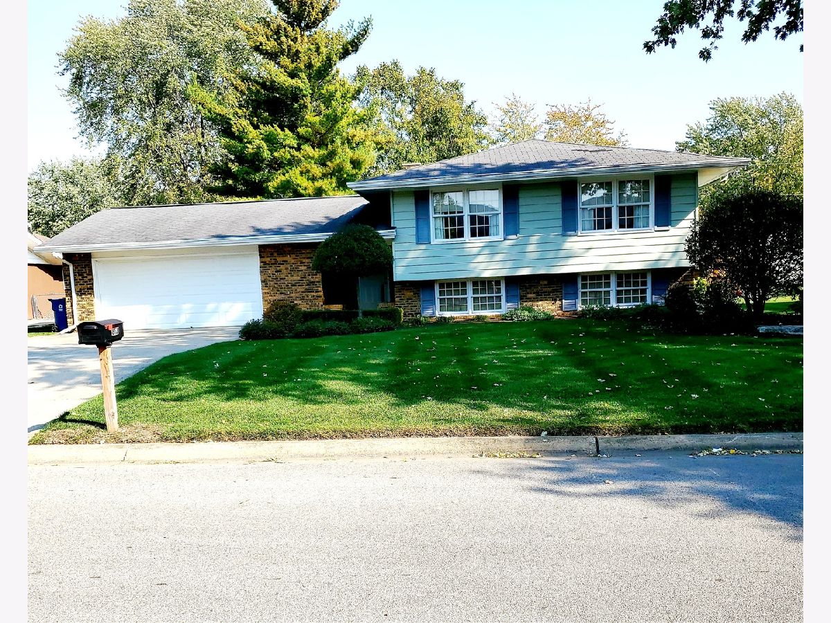 Homes Sold Bailey Subdivision Pontiac Illinois, 812 Illini