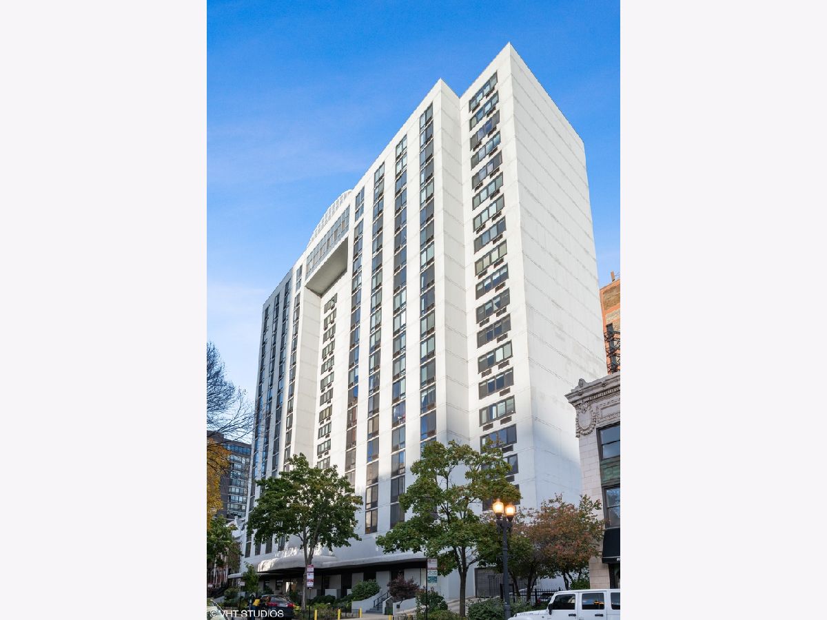 Condominiums Sold The Towers Chicago Illinois, 1221 Dearborn