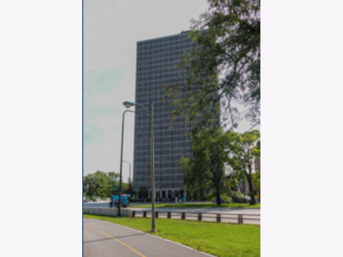 Condominiums Sold Quadrangle Condos Chicago Illinois, 6700 South Shore