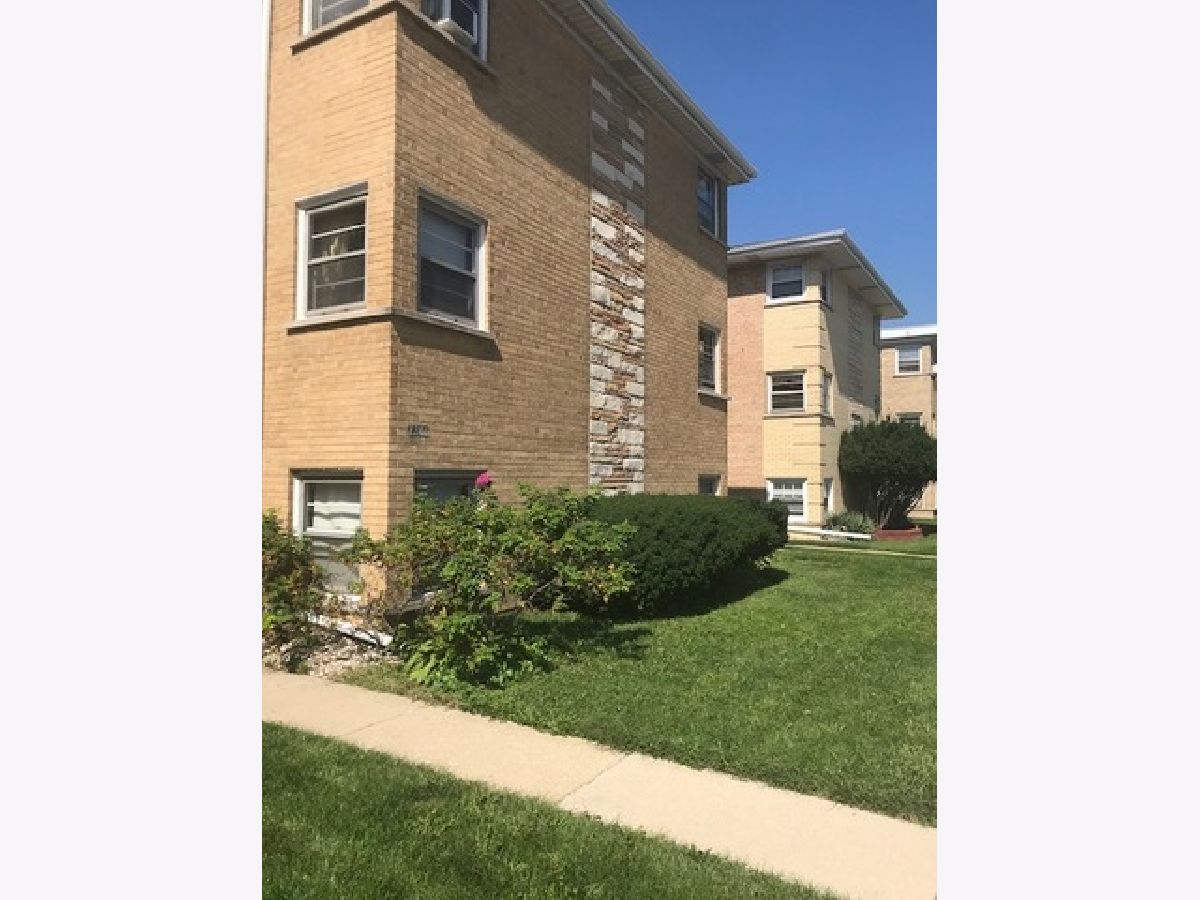 Homes & Condominiums Rented Edison Park Place Chicago Illinois, 7344 Harlem