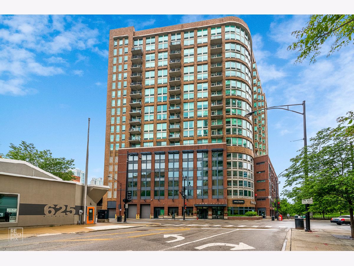 Condominiums Sold Park Place Chicago Illinois, 600 Kingsbury