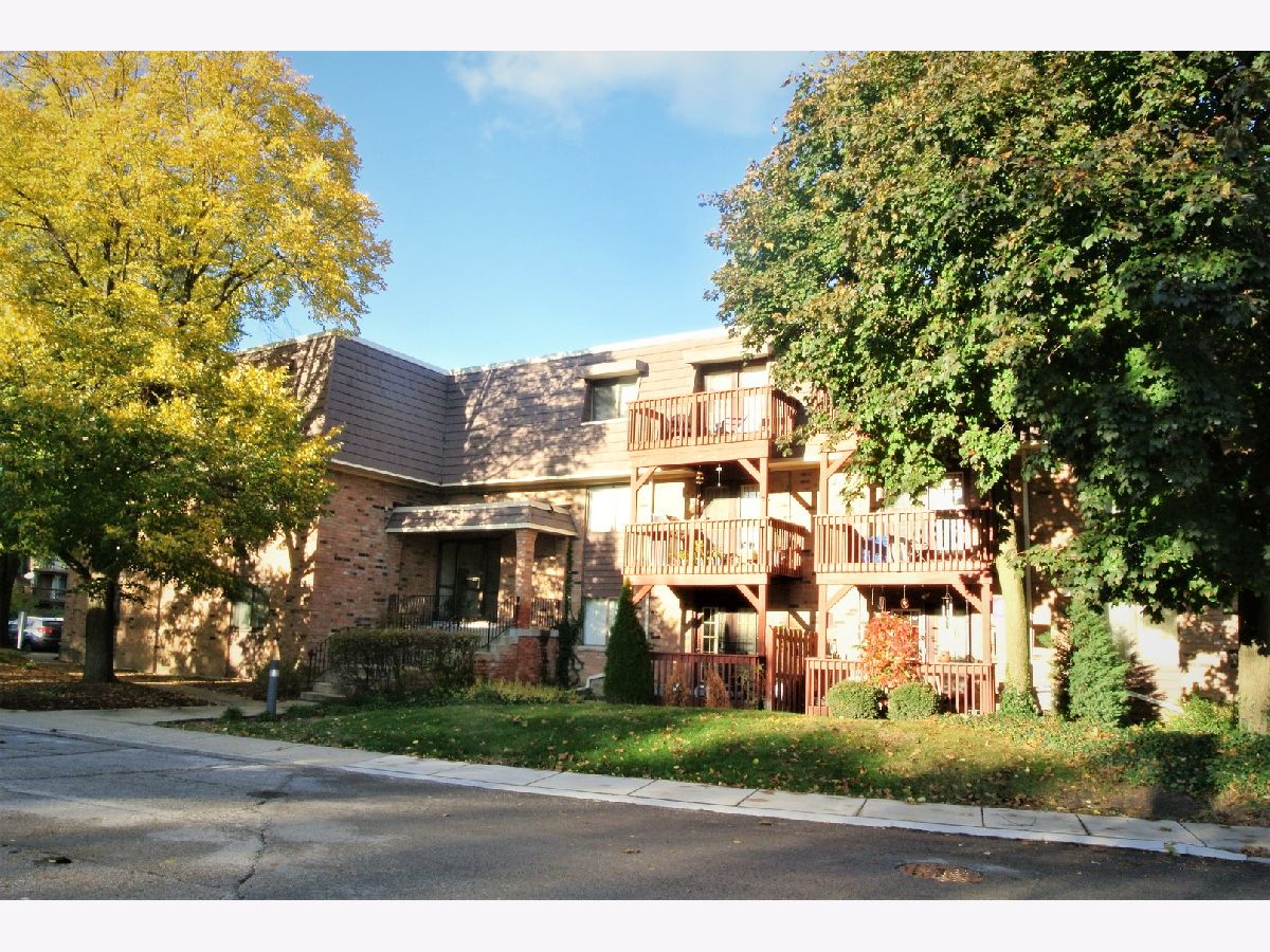 Condominiums Sold Acorn Woods Aurora Illinois, 1925 Tall Oaks