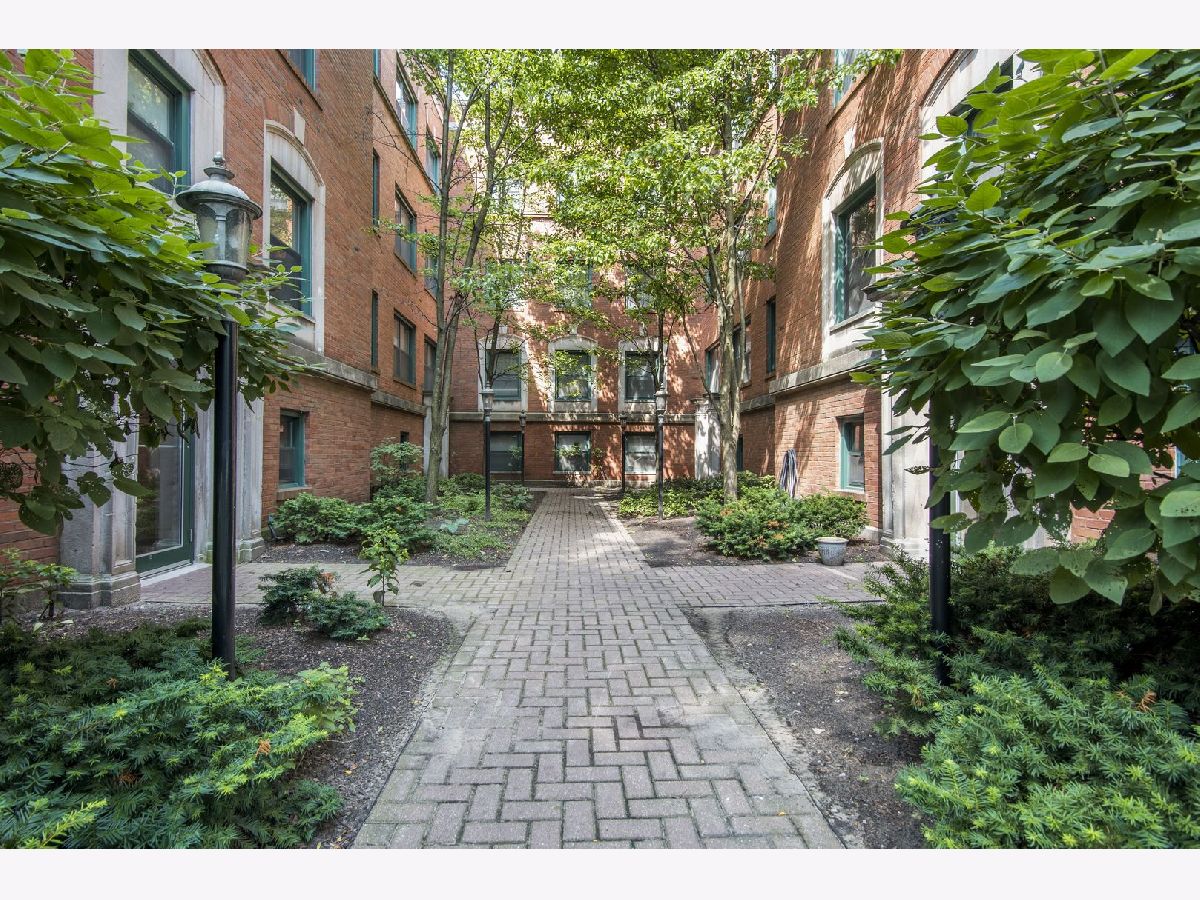 Condominiums Sold Eaglebrook Chicago Illinois, 5258 Drexel