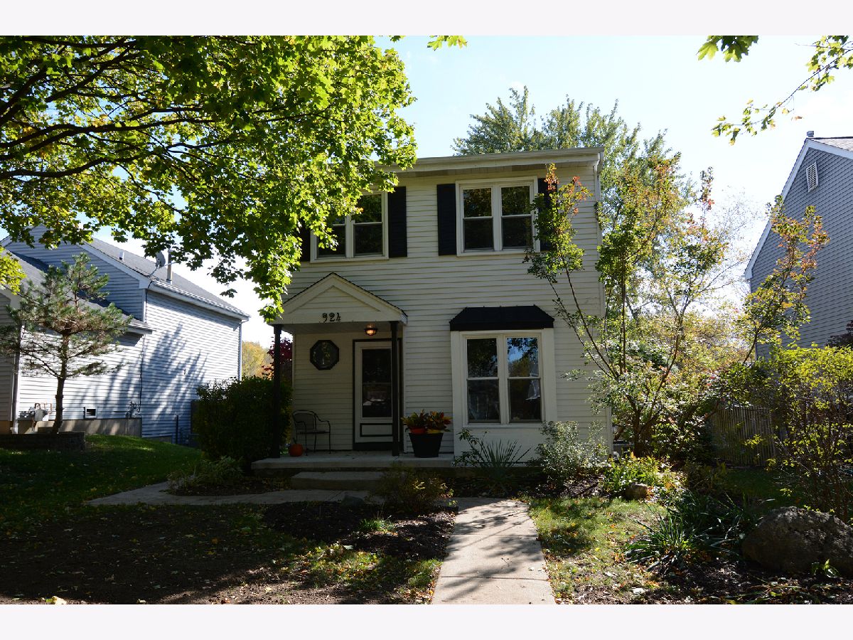 Homes Rented Geneva East Geneva Illinois, 924 Britta