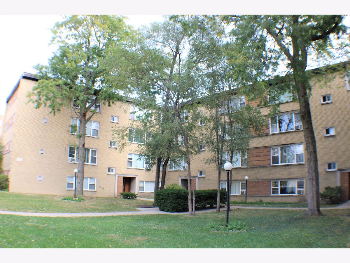 Condominiums & Homes Sold Norwood Court Chicago Illinois, 6145 Seeley