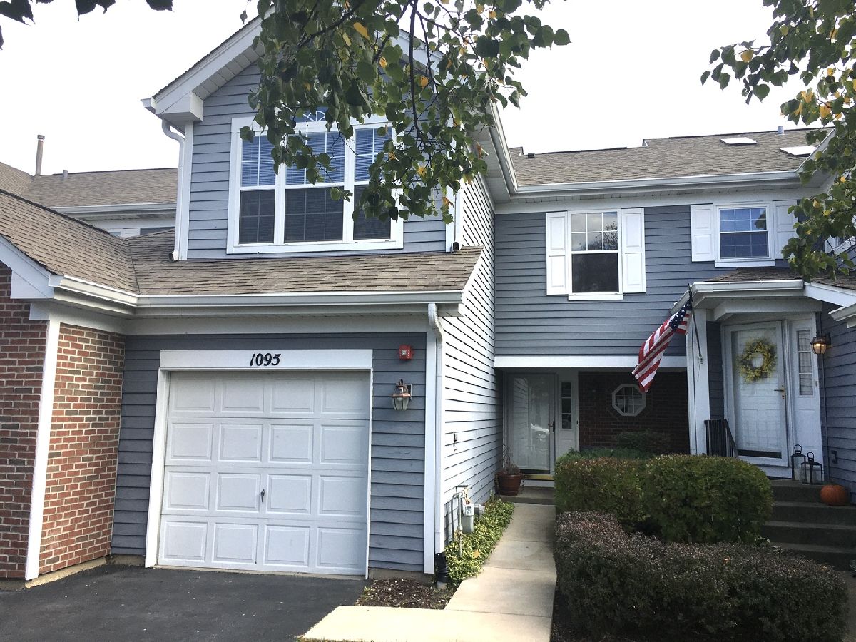 Townhomes & Condos Rented Wildwood Glen Glendale Heights Illinois, 1095 Camden