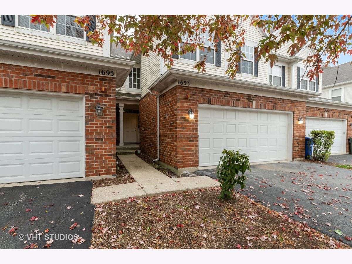 Townhomes Sold Buckingham Pointe Des Plaines Illinois, 1693 Buckingham