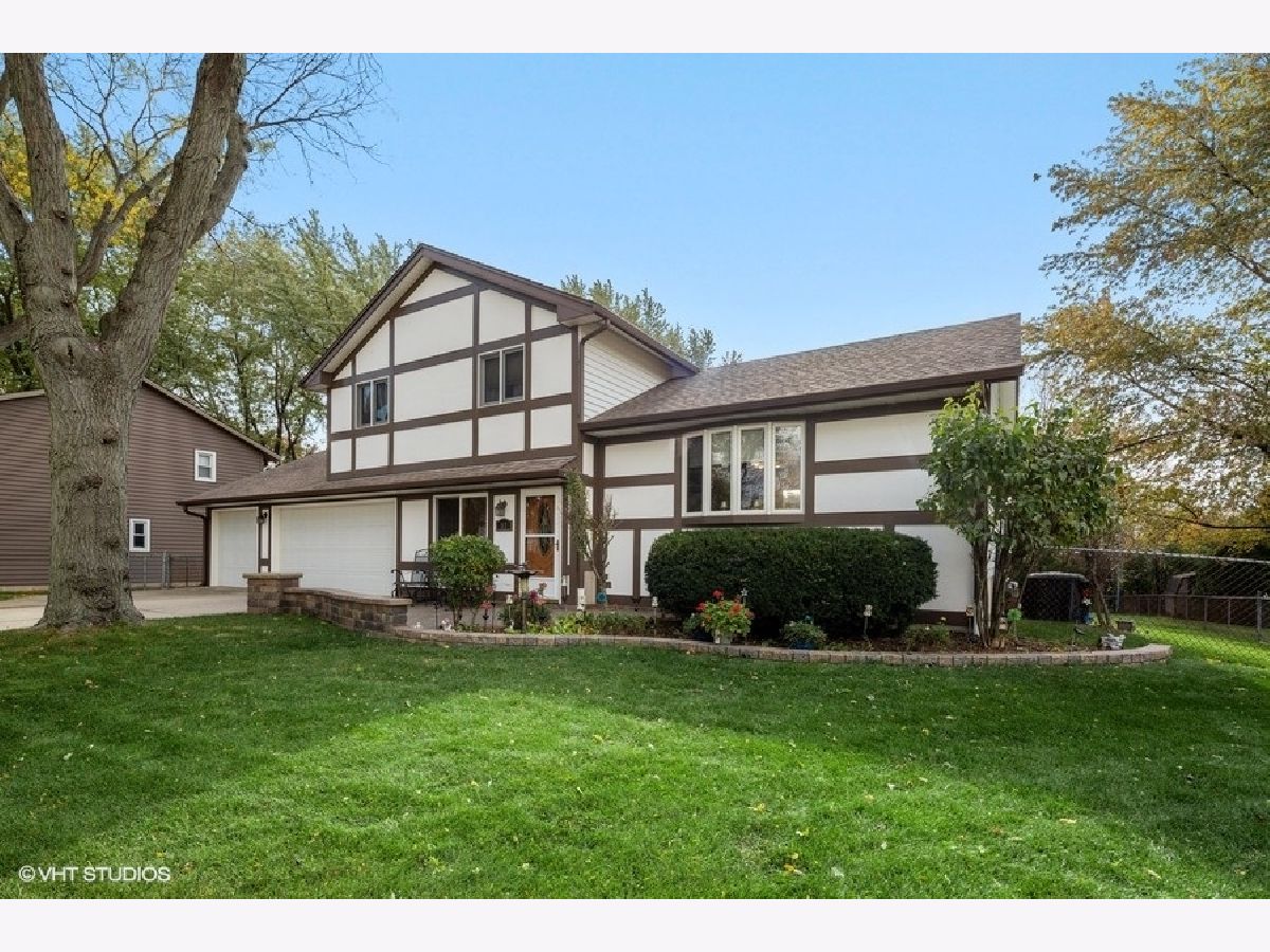 Homes Sold Wecks Algonquin Illinois, 17 Walnut