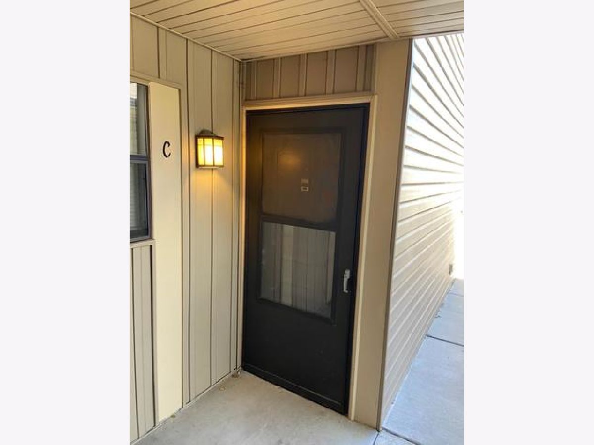 Condos & Townhomes Rented Sierra Blanca Hanover Park Illinois, 5835 Fresno