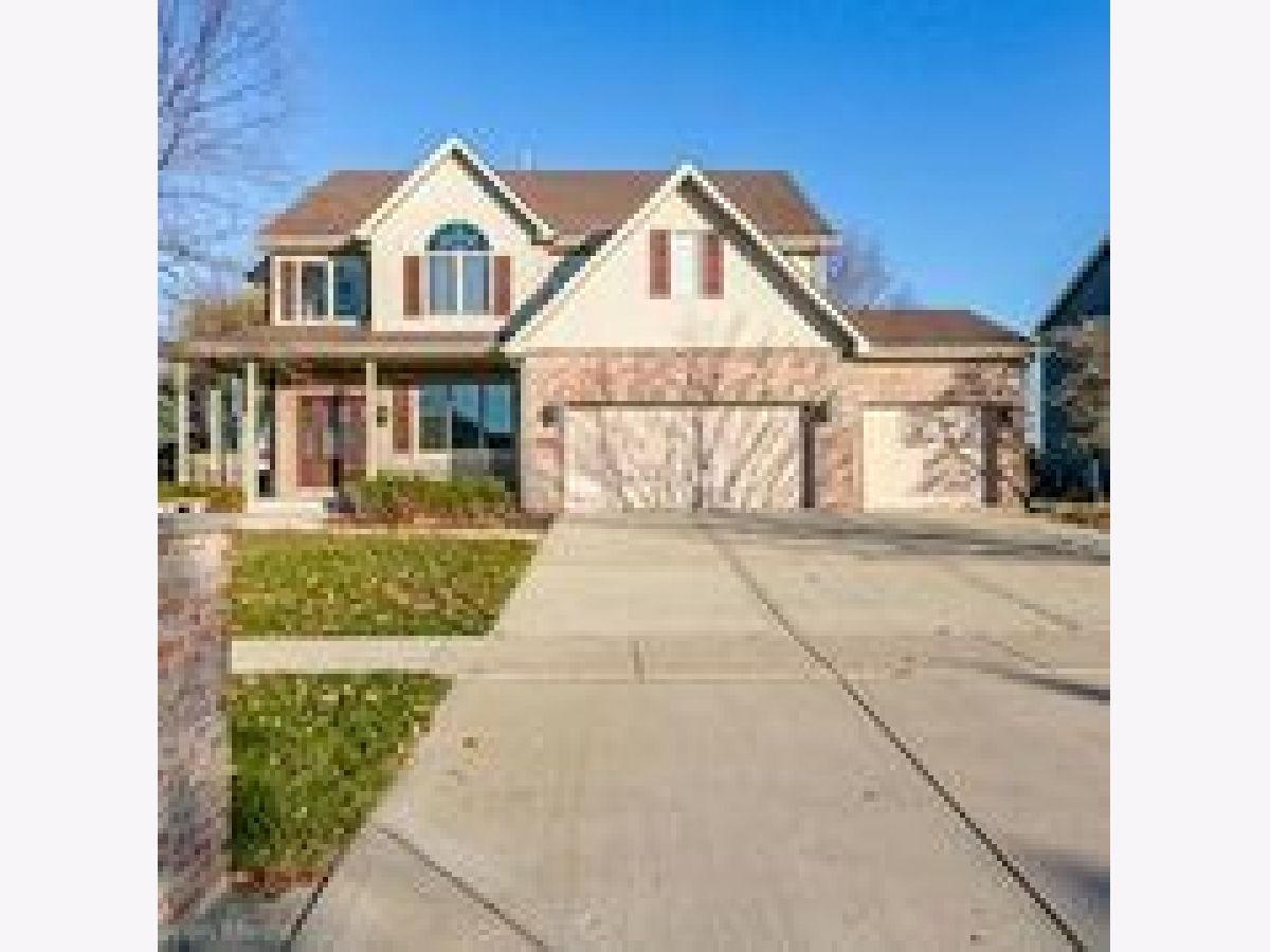 Homes & Condos & Townhomes Sold Broken Arrow Long Bow Lockport Illinois, 16821 Mohican