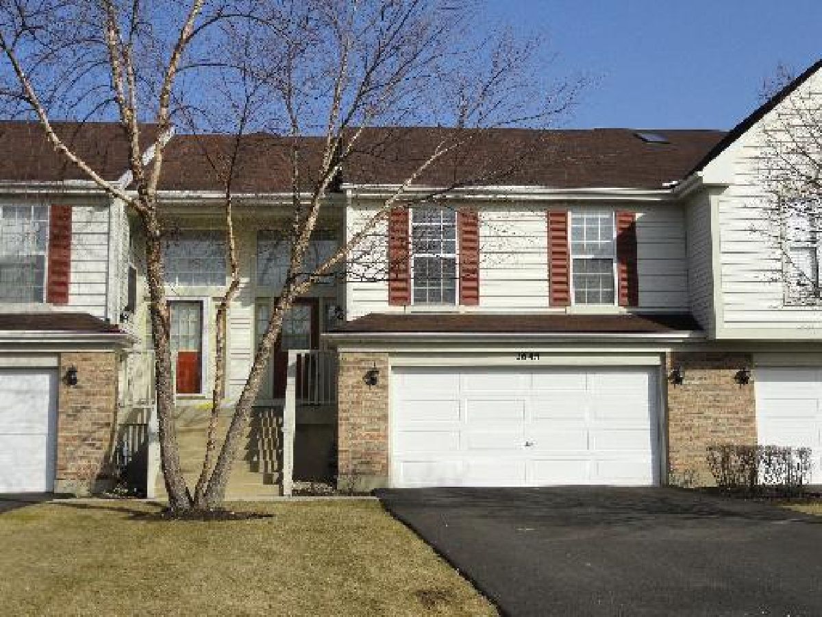 Townhomes & Condos Rented Lost Creek Arlington Heights Illinois, 2645 Embers
